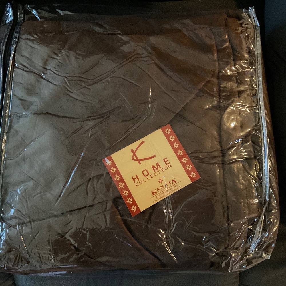 Kanata  “ K Home Collection “ Throw Blanket